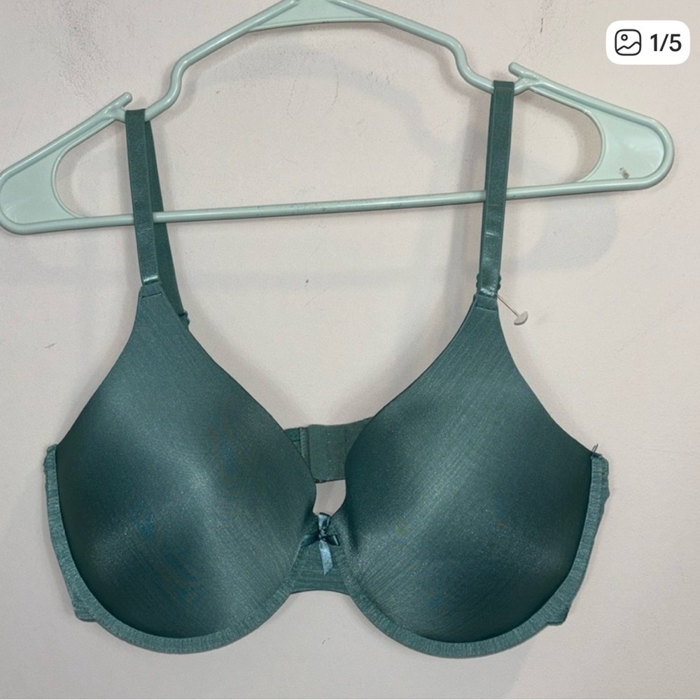 Secret Treasures green lightly lined underwire bra women size 38DD